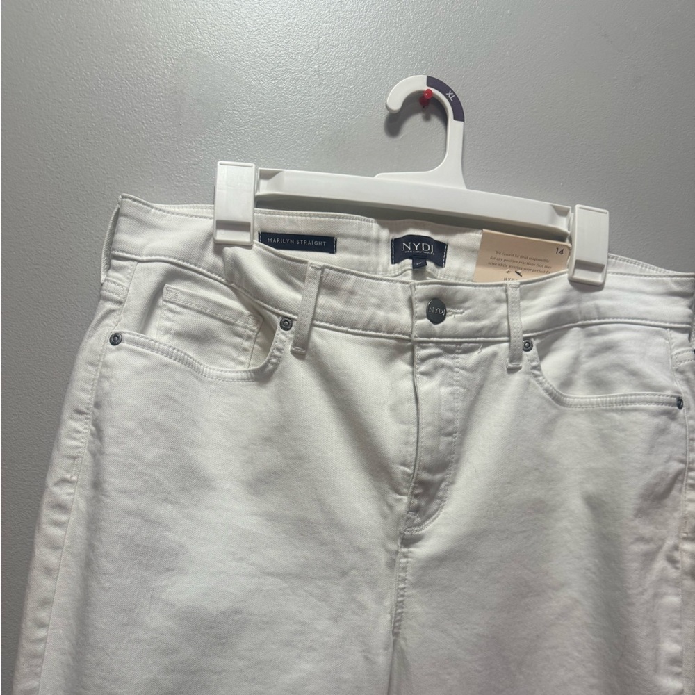 Women’s Jeans - Picture 6 of 8